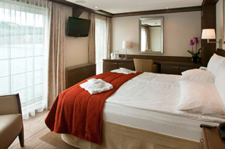 Suite cabin on Avalon Luminary