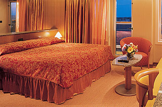 Suite cabin on Carnival Dream