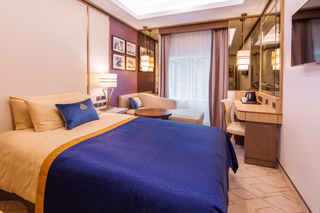 Oceanview cabin on Queen Mary 2