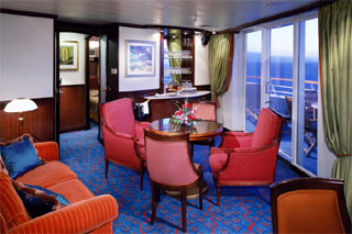 Suite cabin on Norwegian Sky