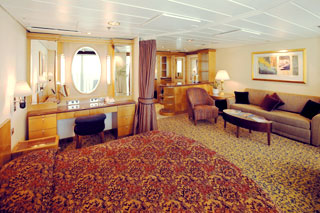 Suite cabin on Brilliance of the Seas