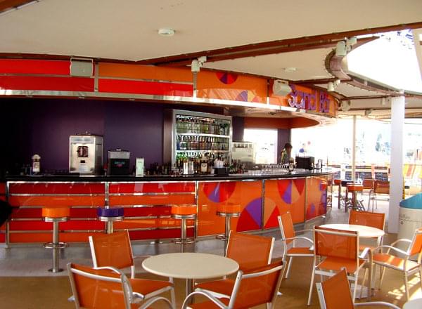 Bar on Harmony of the Seas