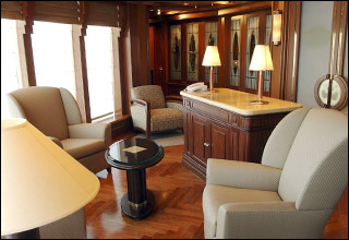 Churchill Lounge on Island Princess